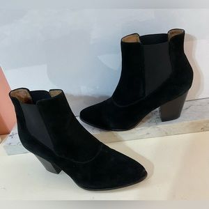 Corso Como CN32 Black Soft Suede Leather 2.75” Heeled Booties Sz 8M Retail $160.